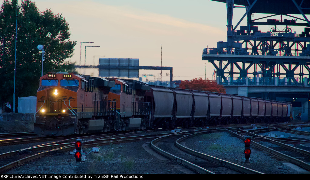 BNSF 6684 Leads a Grain Train